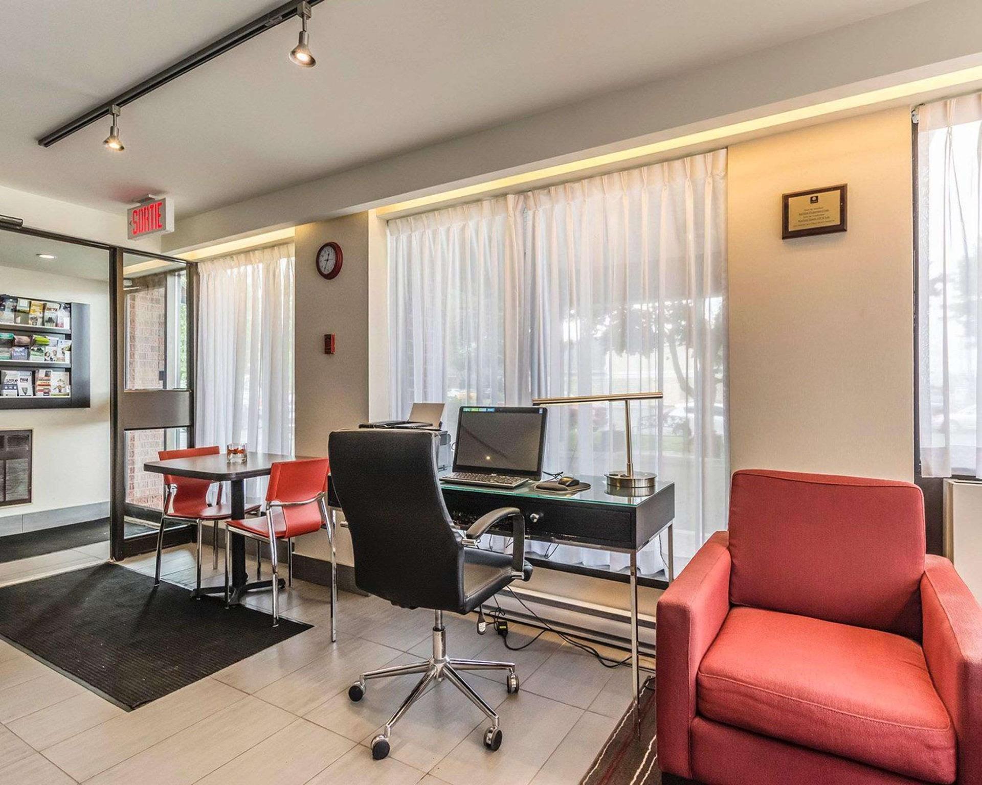 Trung tâm hội nghị