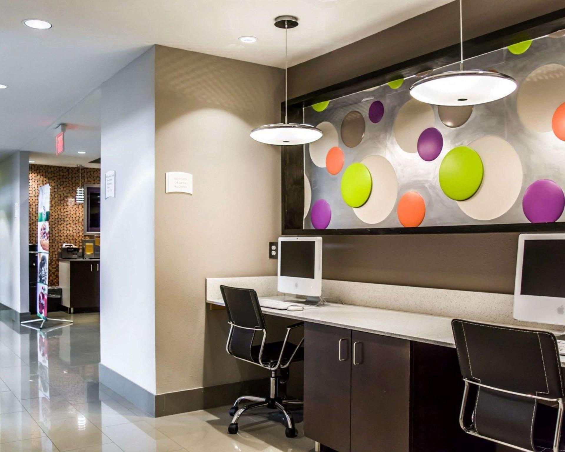 Trung tâm hội nghị