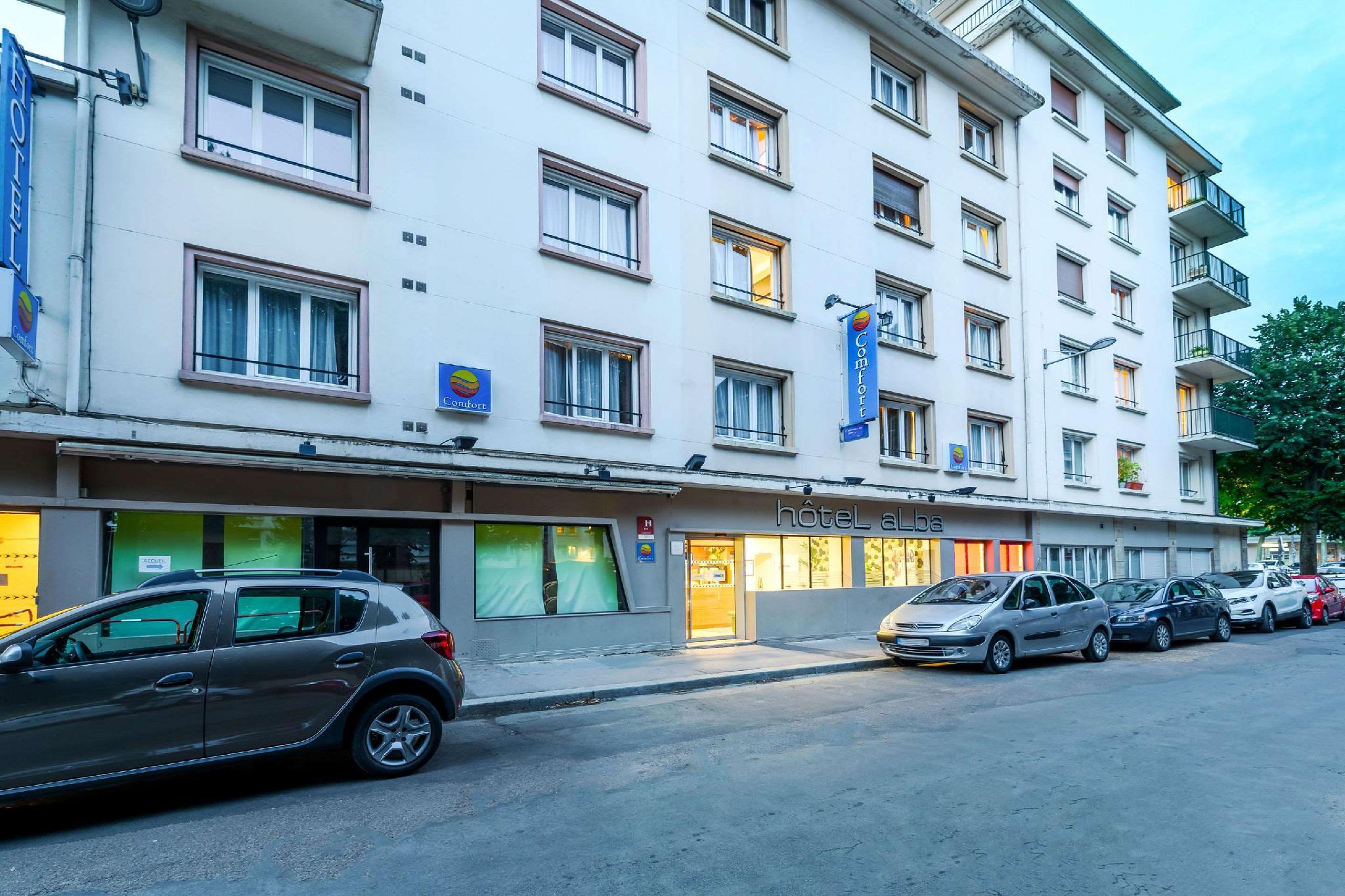 Ngoại cảnh khách sạn