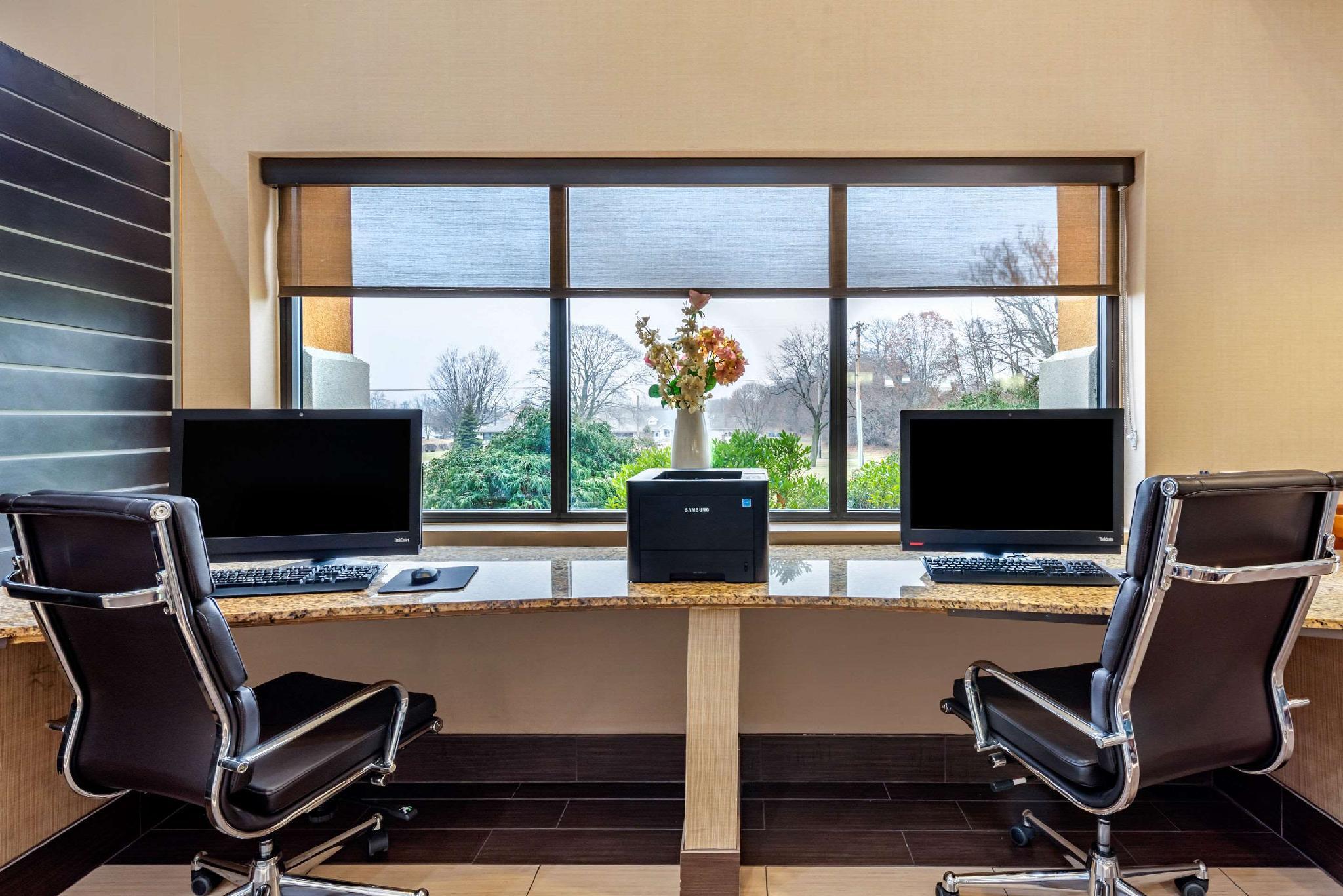 Trung tâm hội nghị