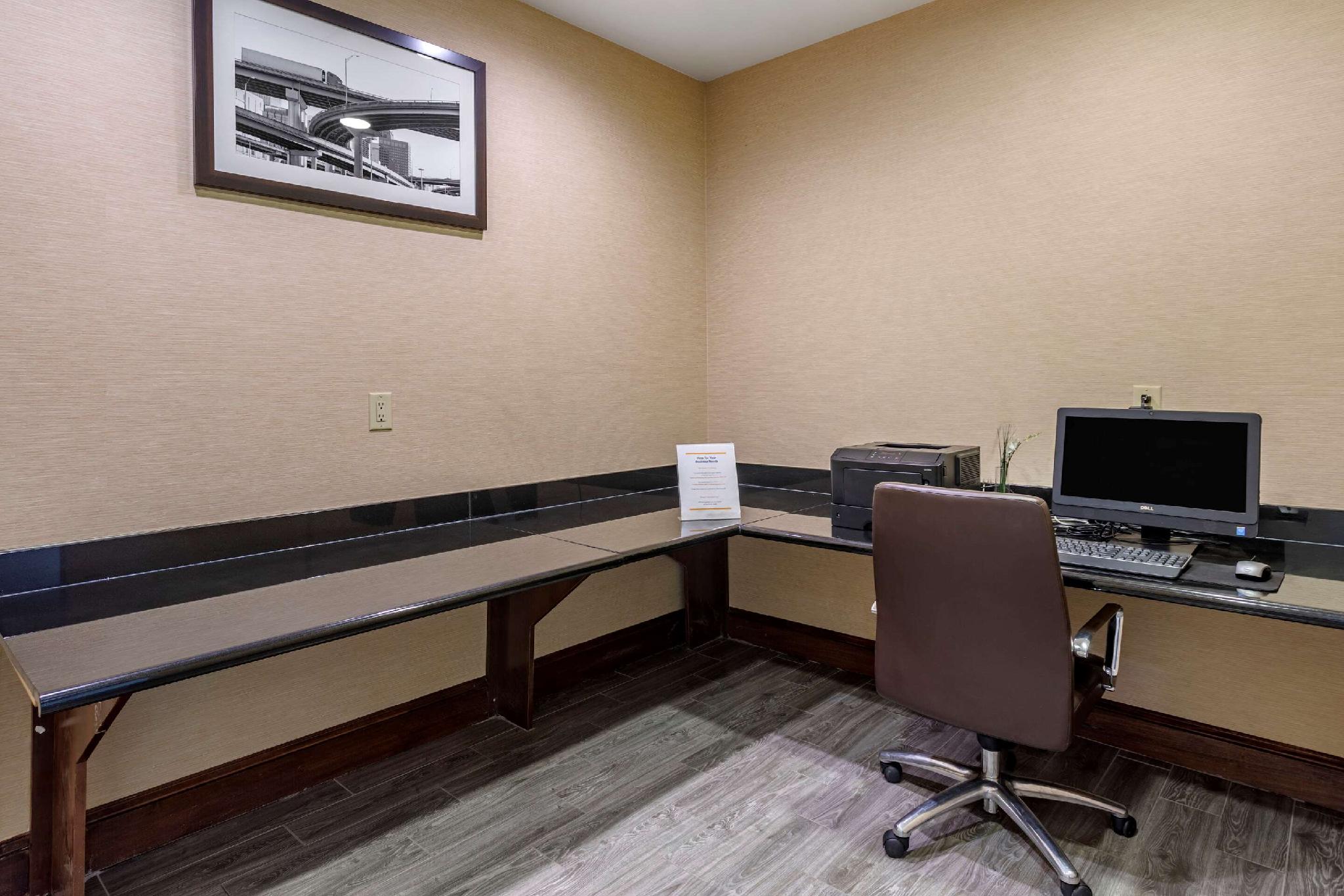 Trung tâm hội nghị