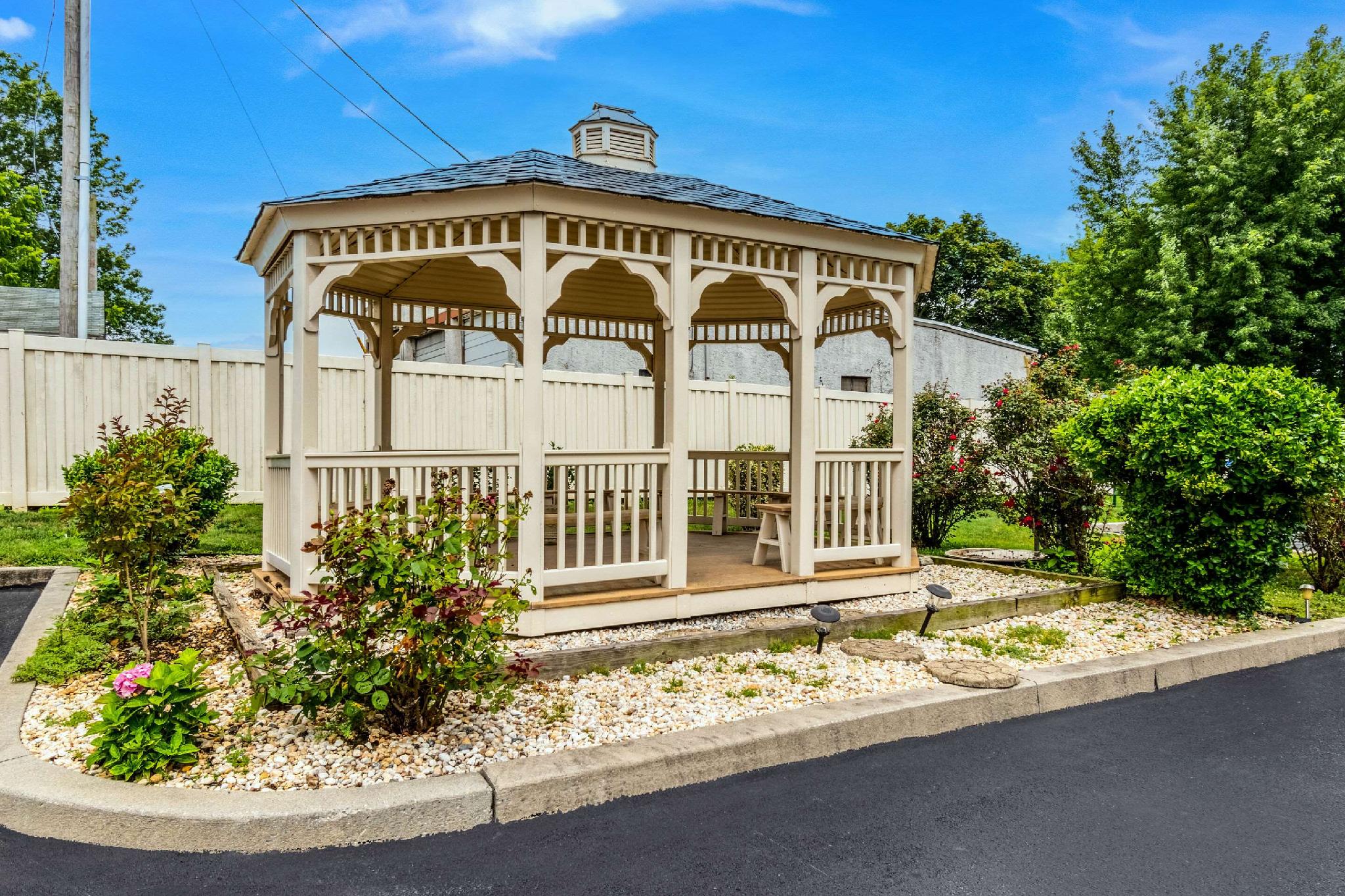 Ngoại cảnh khách sạn