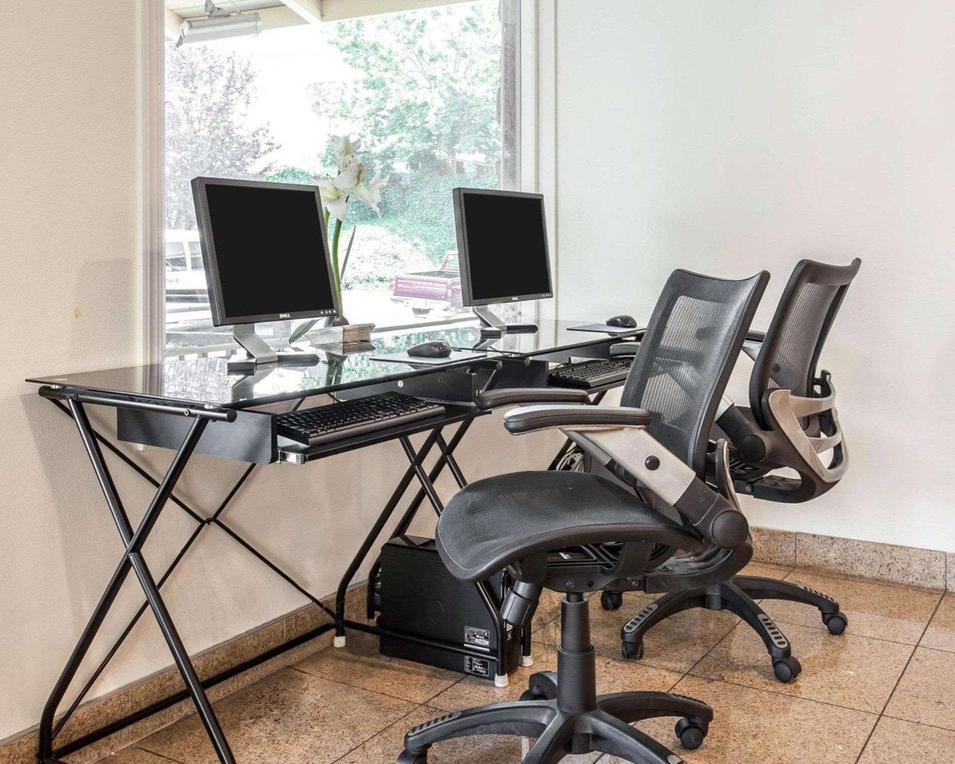 Trung tâm hội nghị