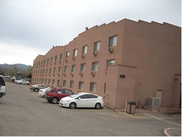 Ngoại cảnh khách sạn