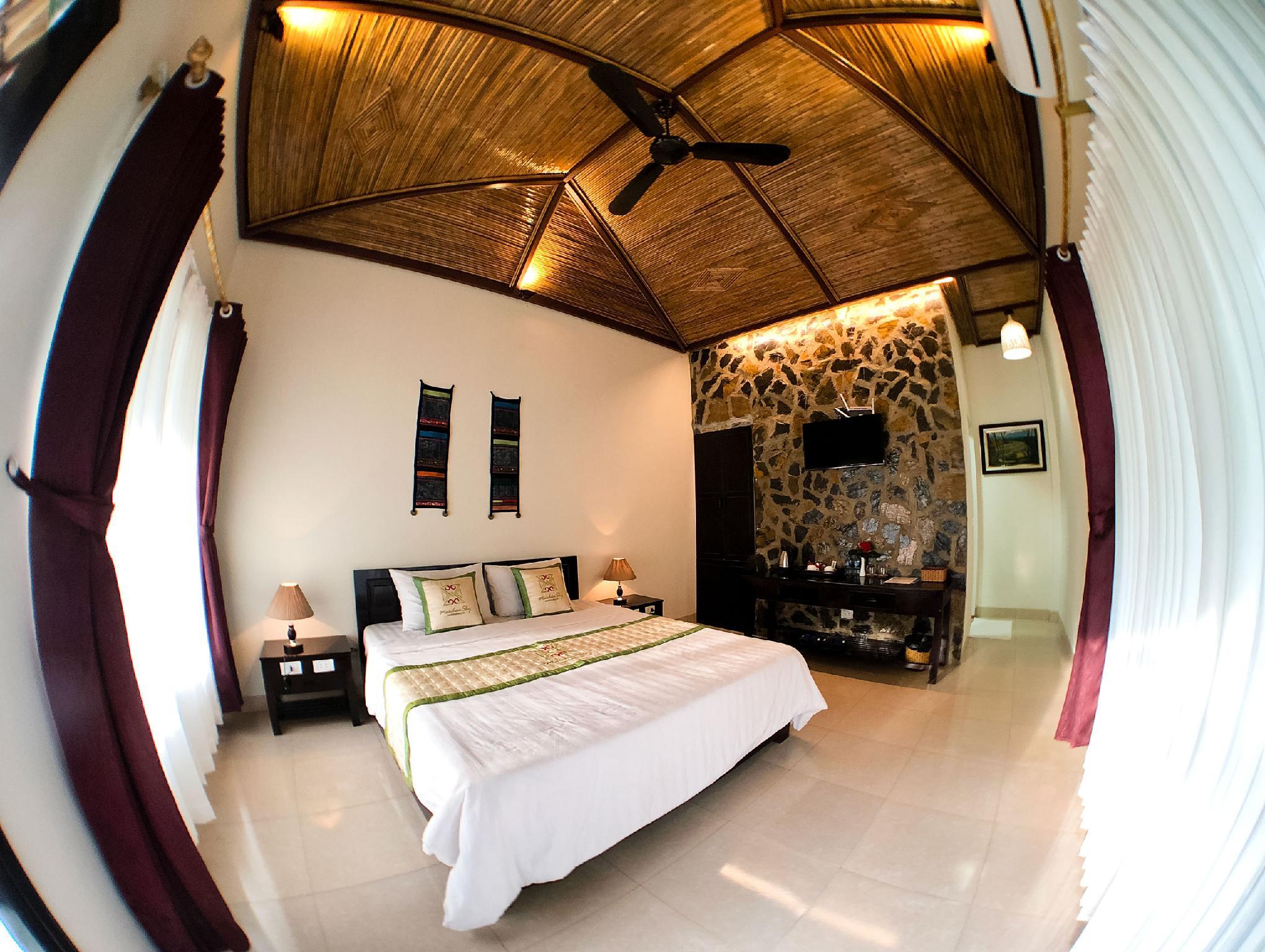 Ngoại cảnh khách sạn