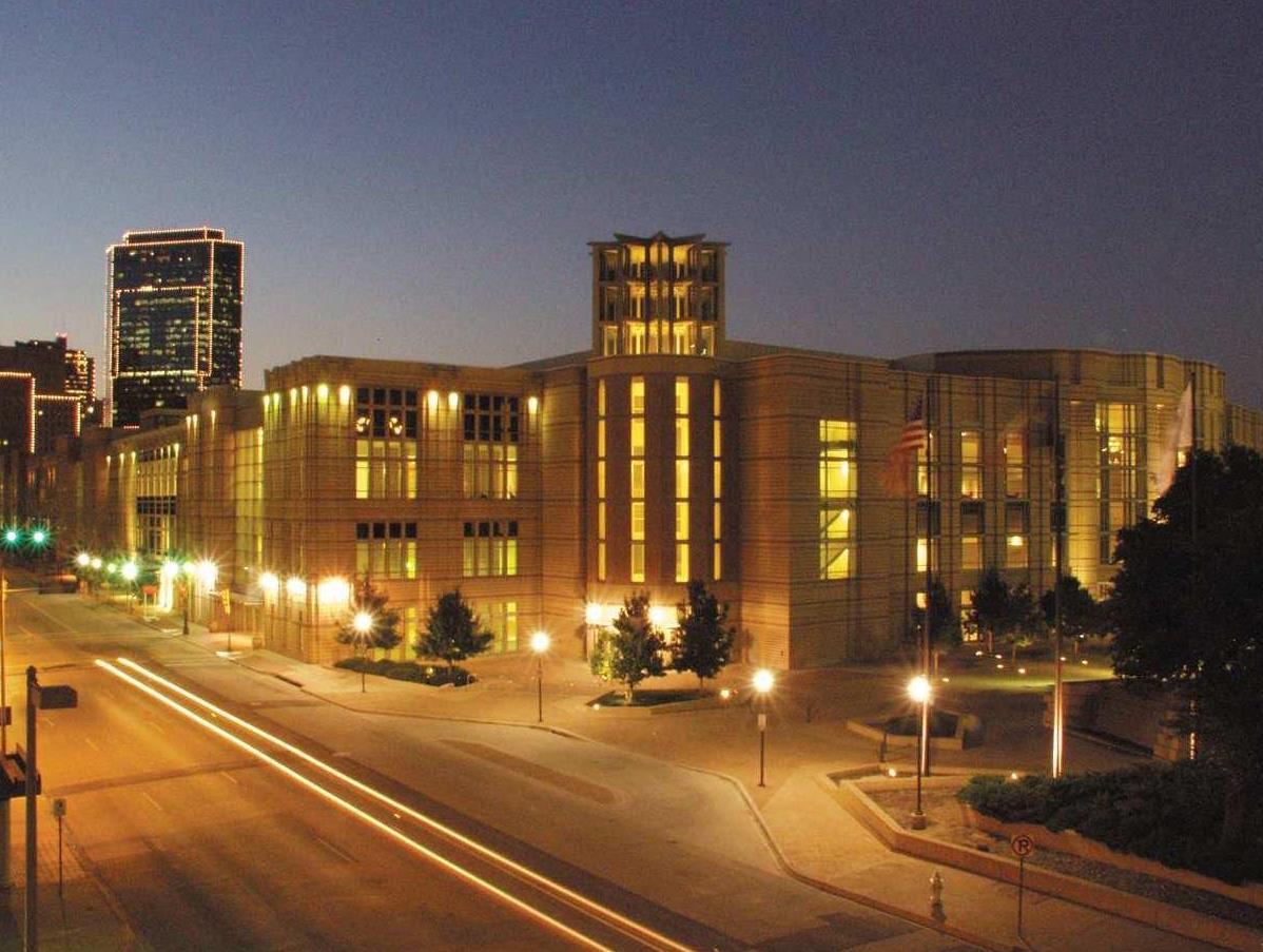 Khu vực xung quanh