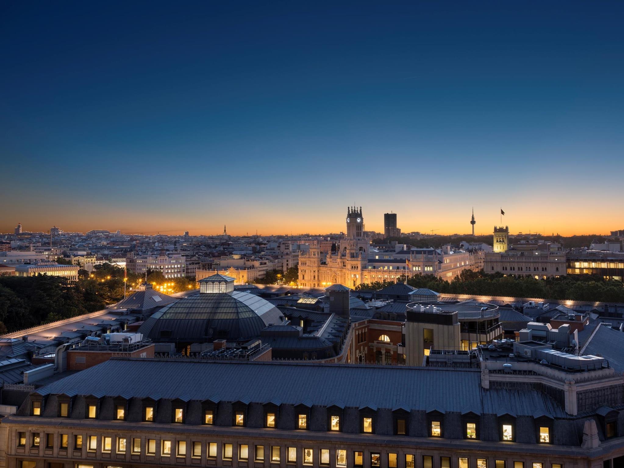 Khu vực xung quanh