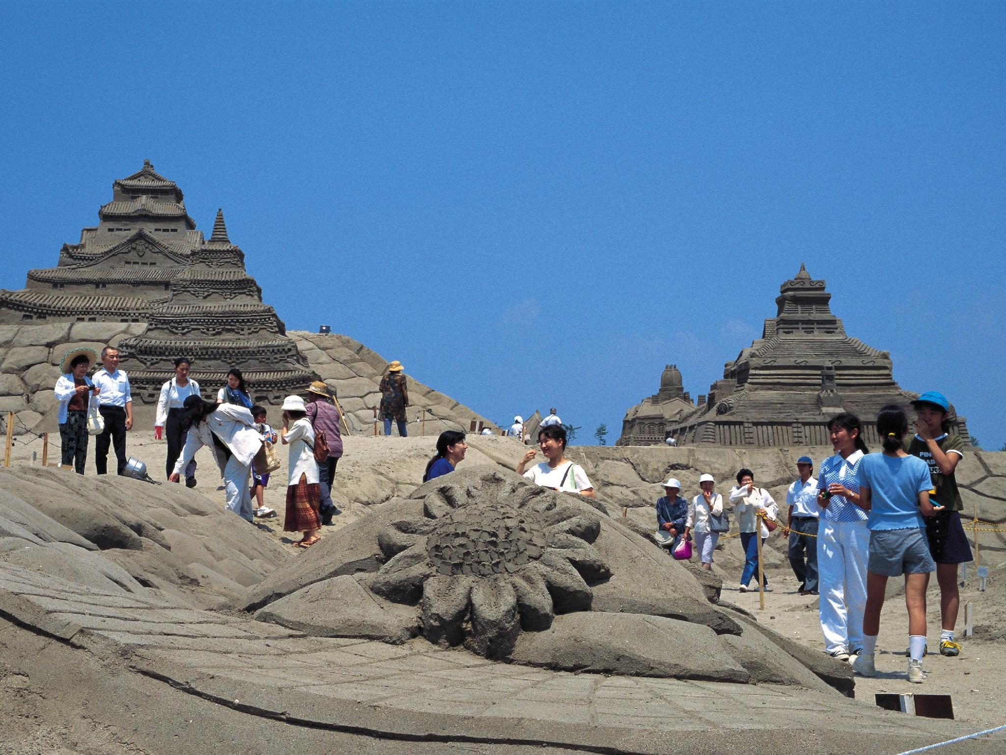 Nơi tham quan gần đây