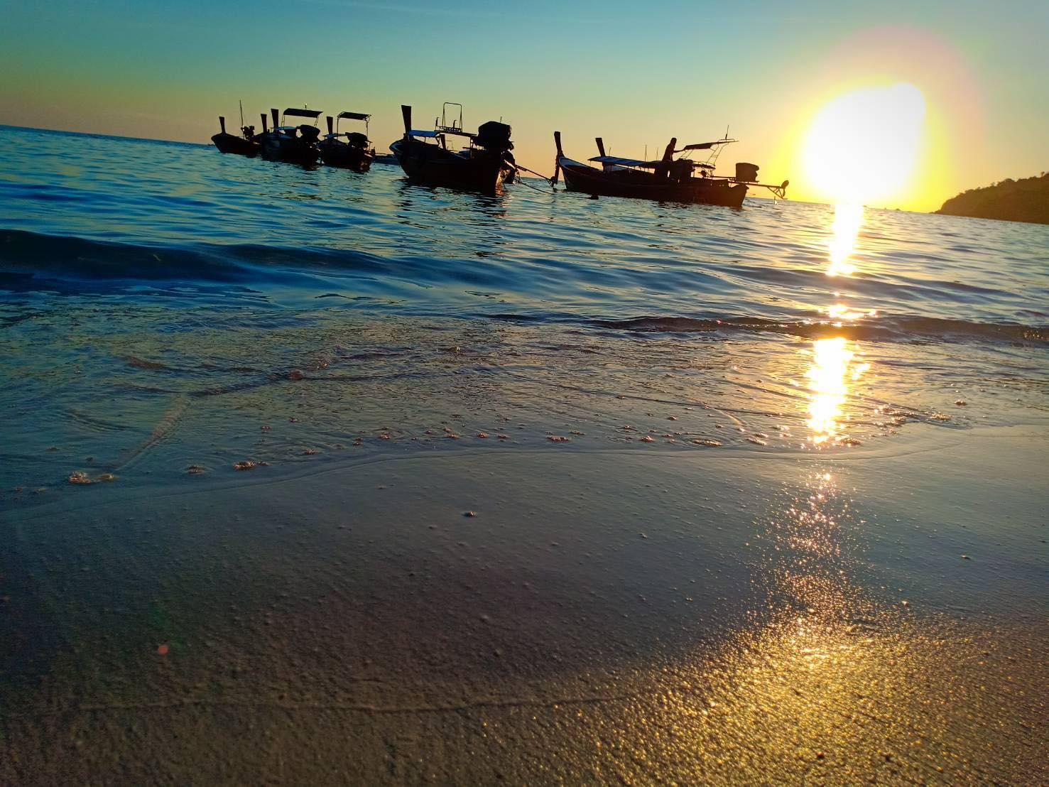 Khu vực xung quanh