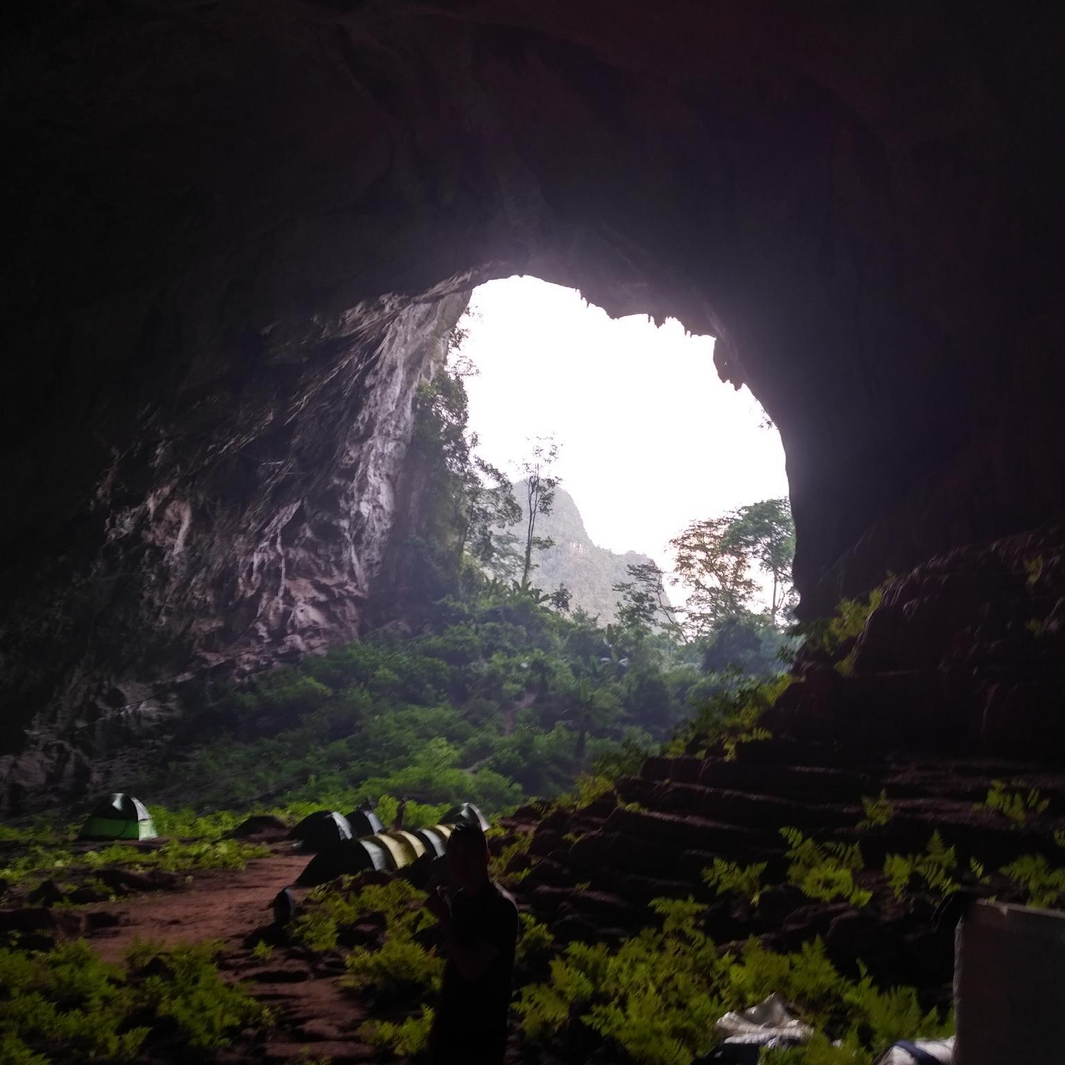 Nơi tham quan gần đây