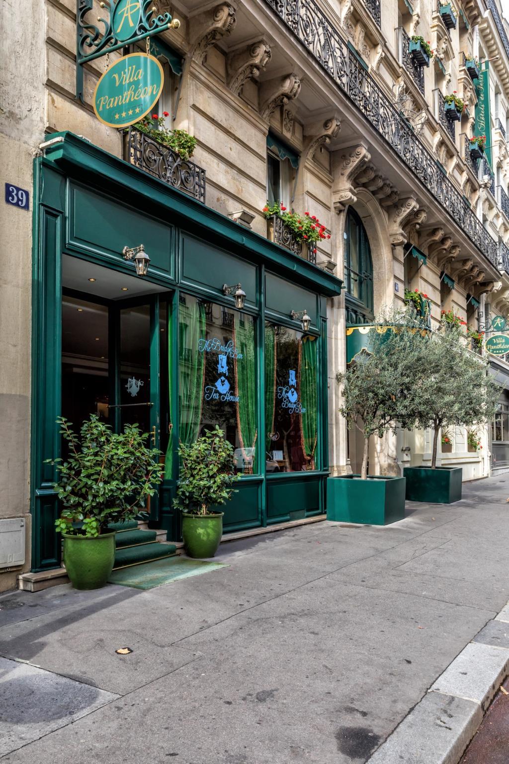 Ngoại cảnh khách sạn