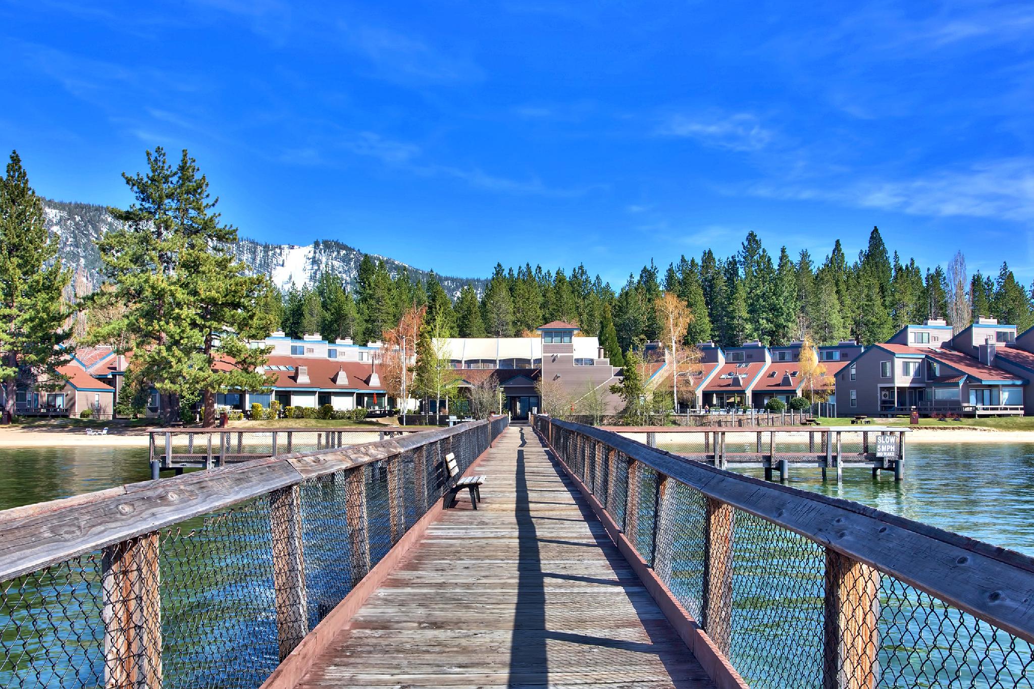 Khu vực xung quanh