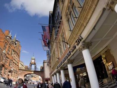 Ngoại cảnh khách sạn