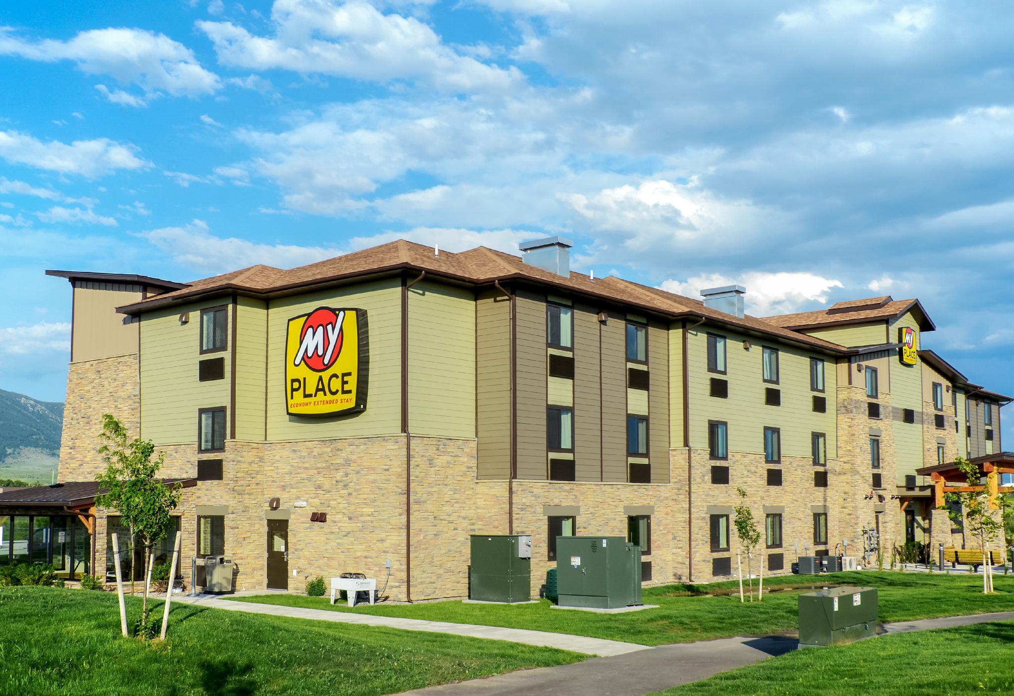 Ngoại cảnh khách sạn