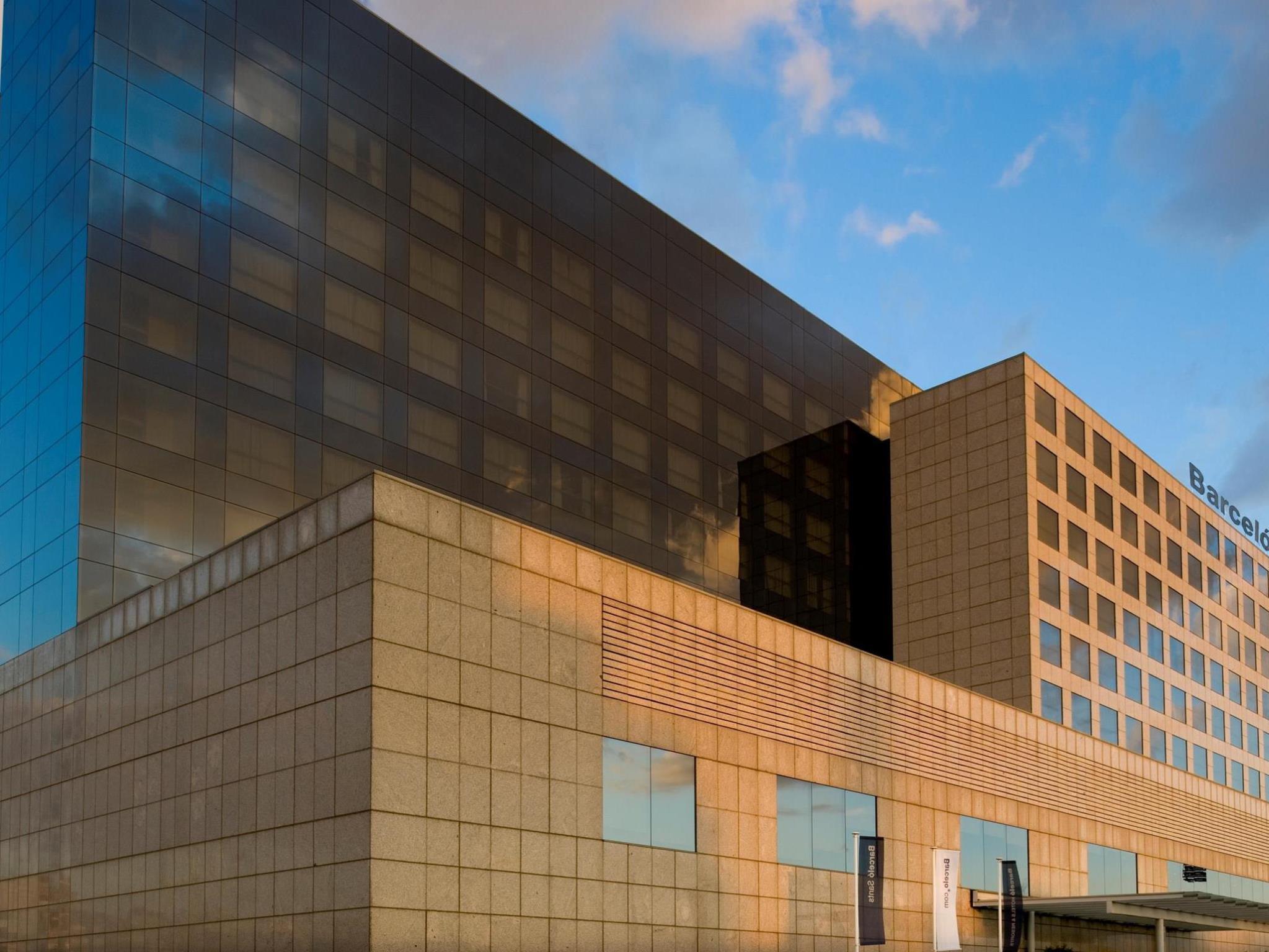 Ngoại cảnh khách sạn