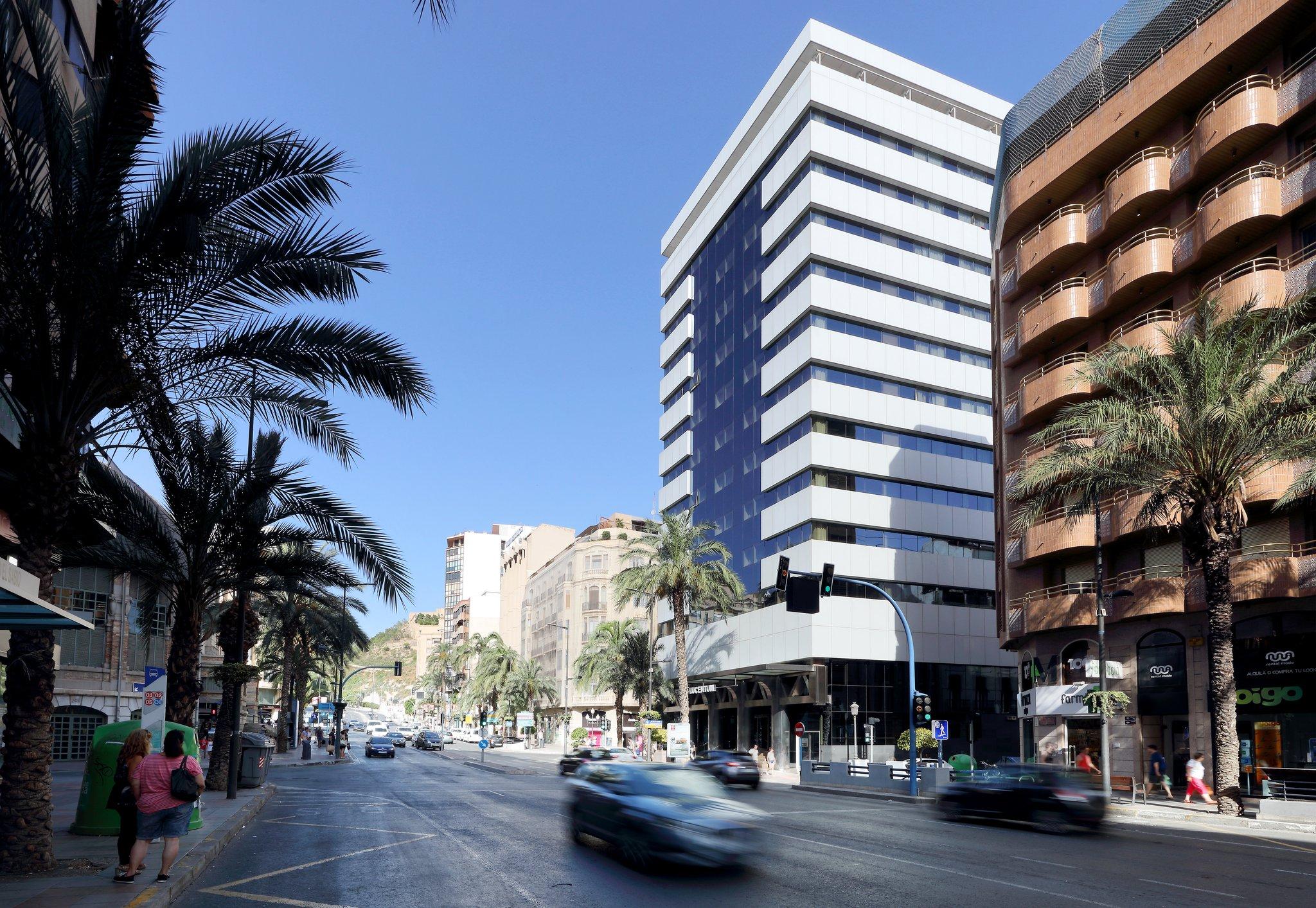 Ngoại cảnh khách sạn