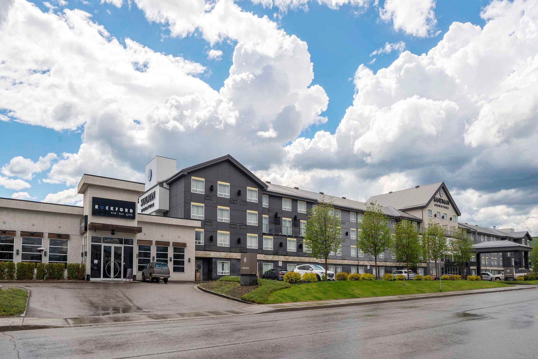 Ngoại cảnh khách sạn