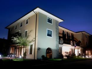 Ngoại cảnh khách sạn