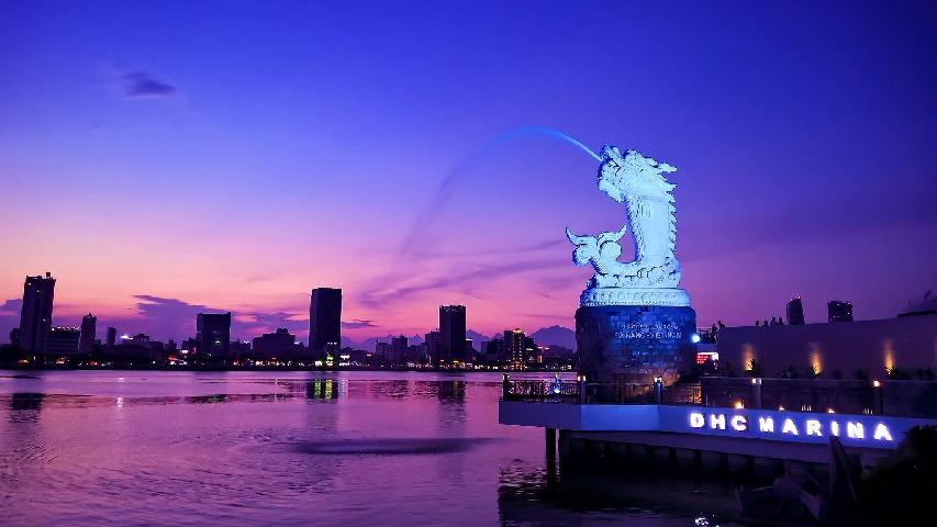 Nơi tham quan gần đây