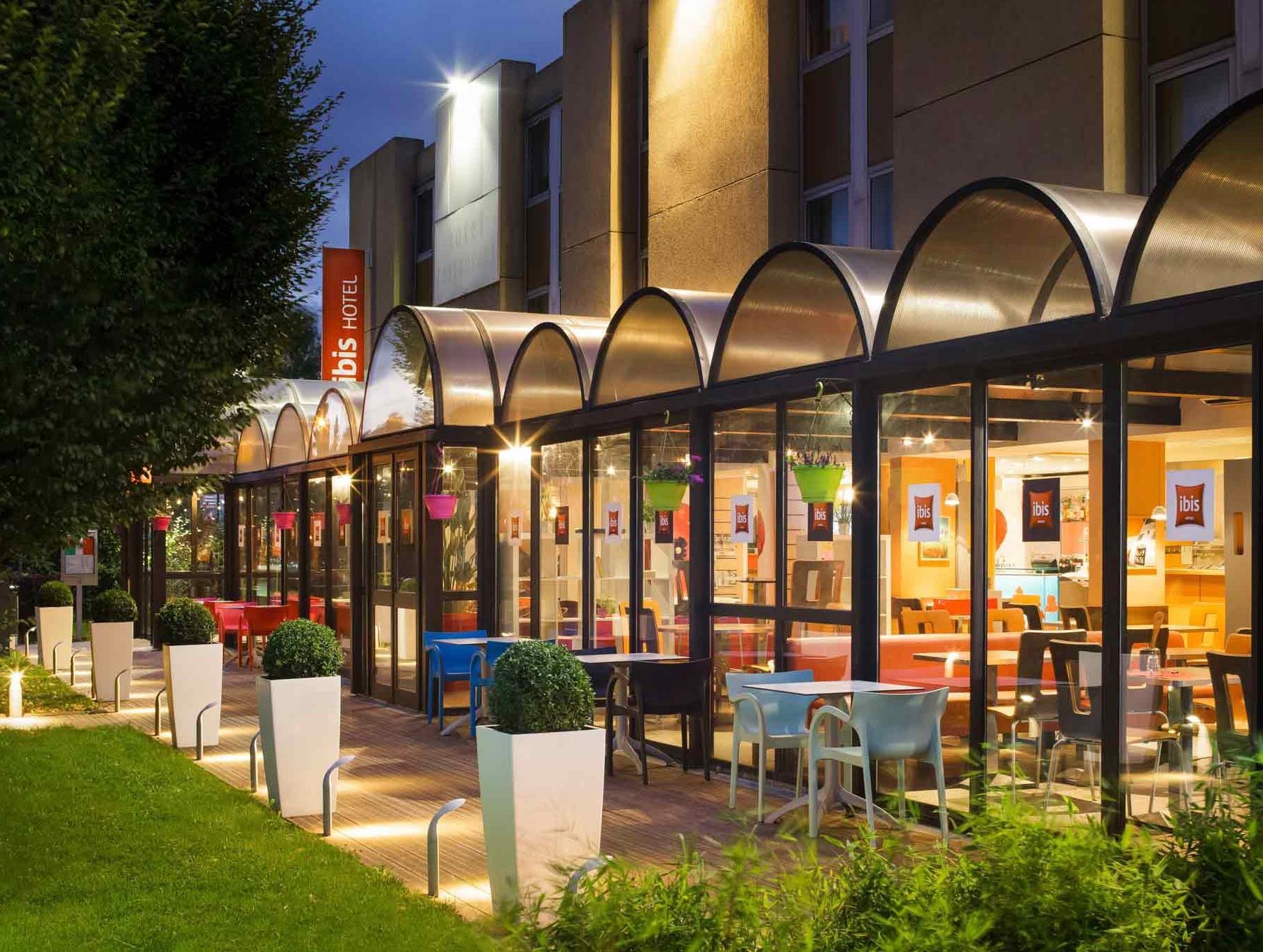 Ngoại cảnh khách sạn