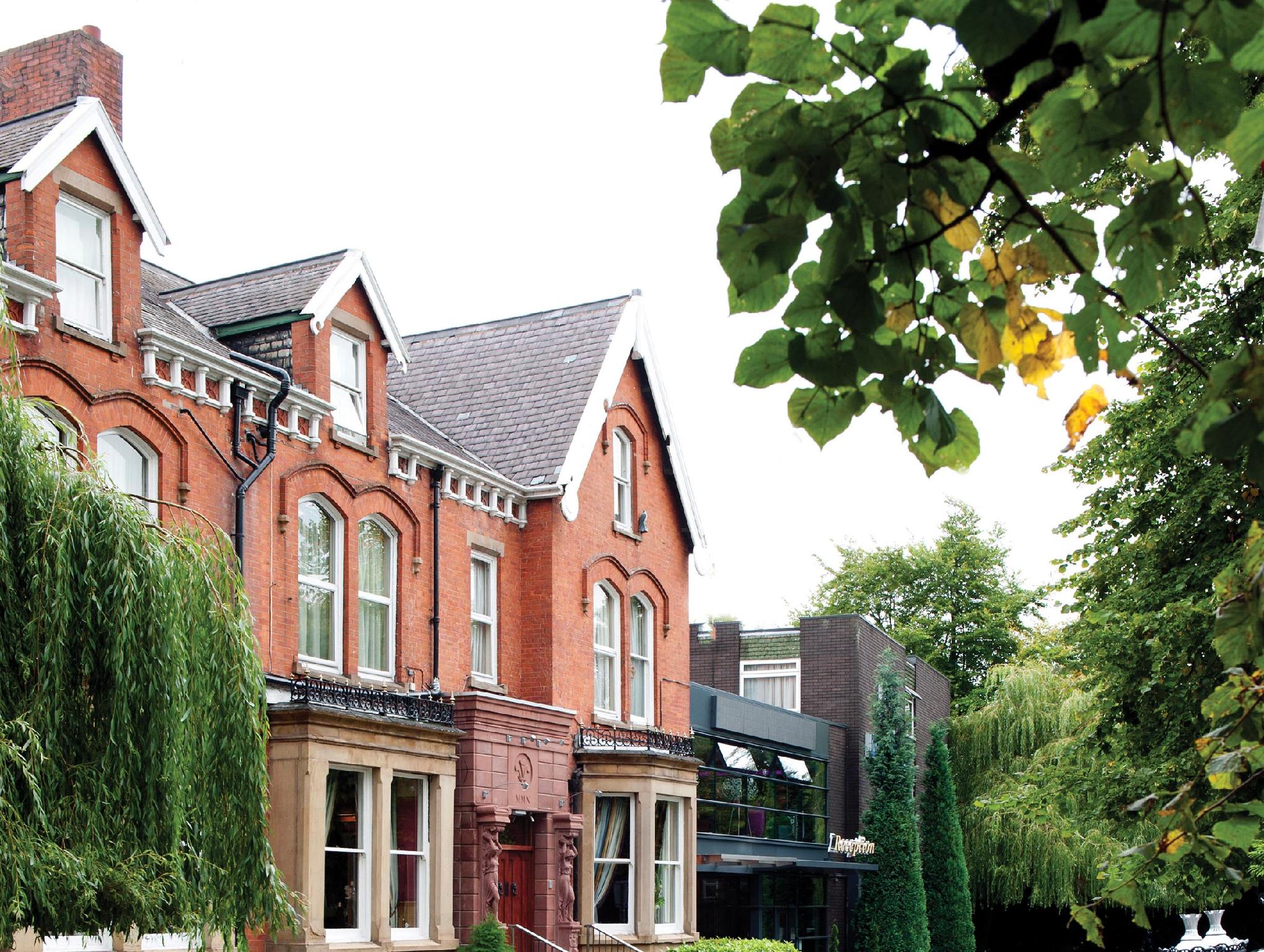 Ngoại cảnh khách sạn