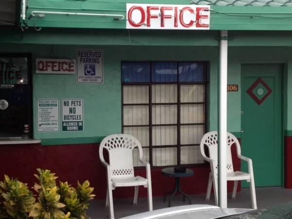 Ngoại cảnh khách sạn