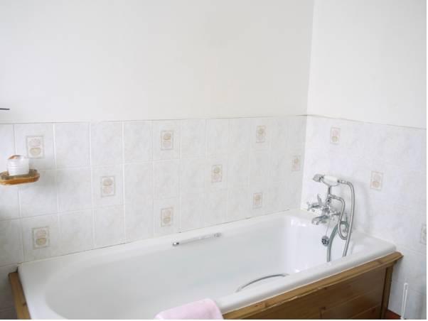 Bồn tắm nước nóng