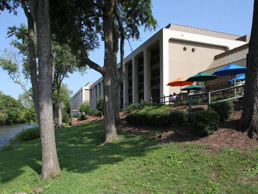 Ngoại cảnh khách sạn