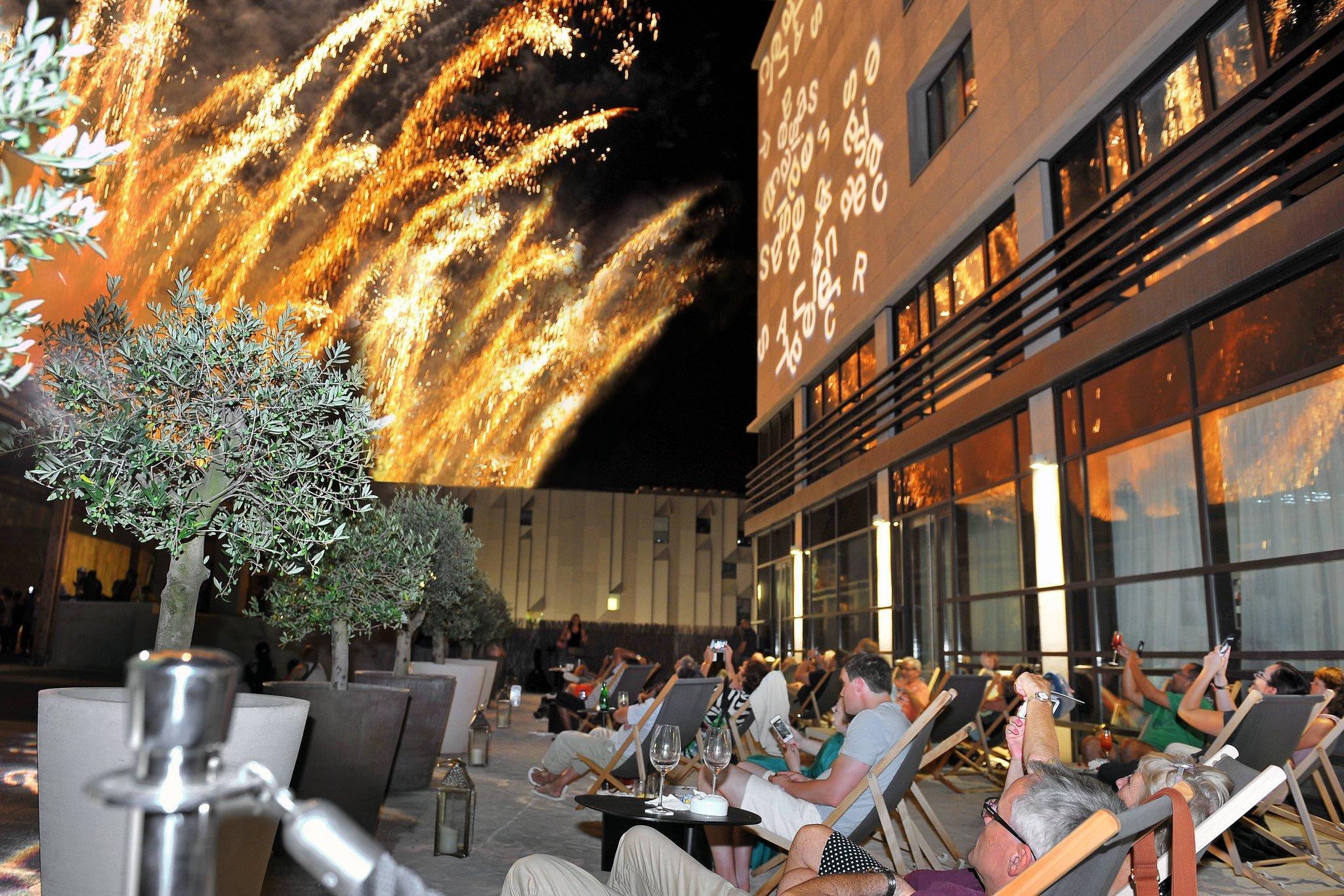 Khu vực công cộng