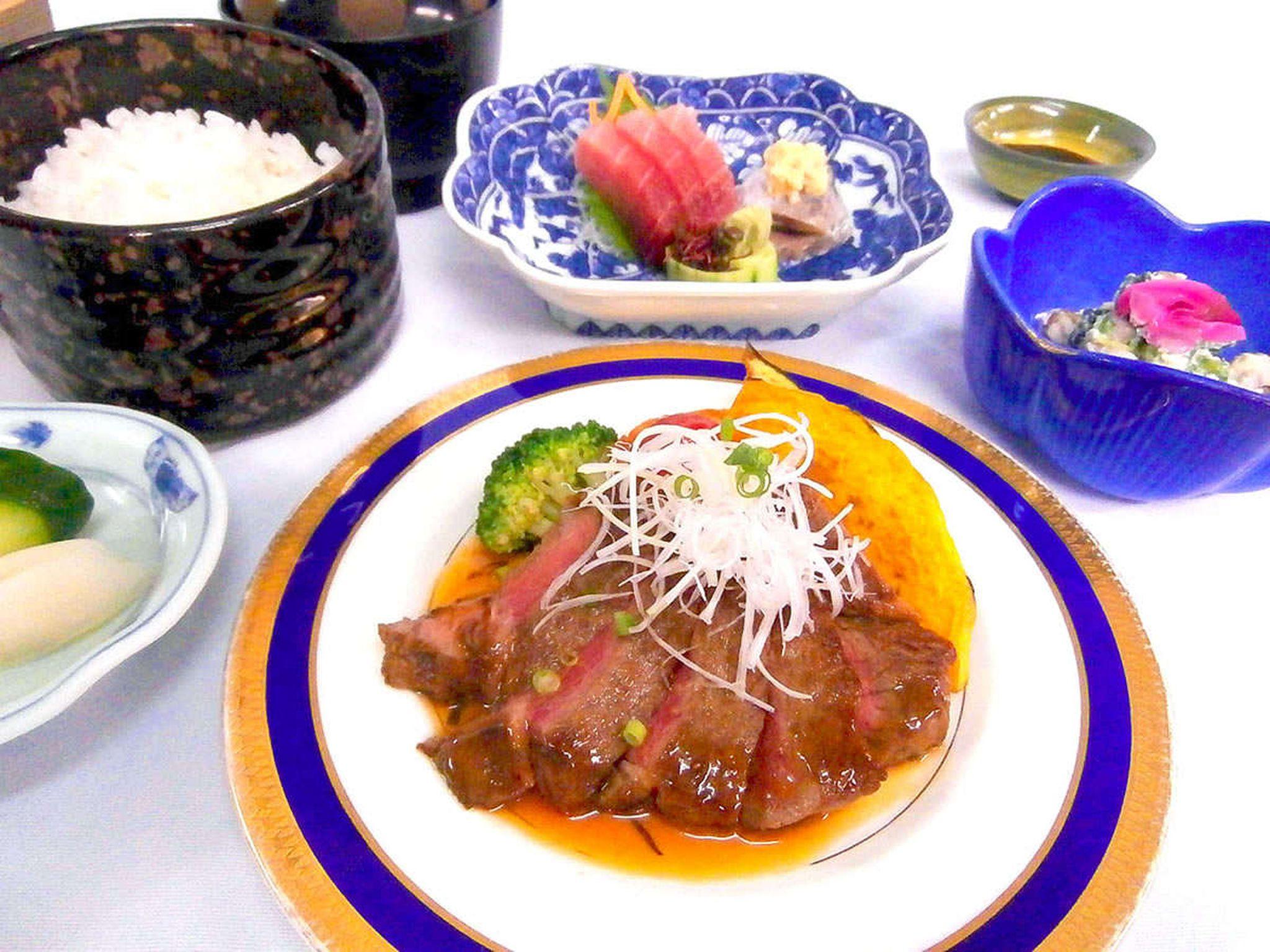 Đồ ăn và thức uống