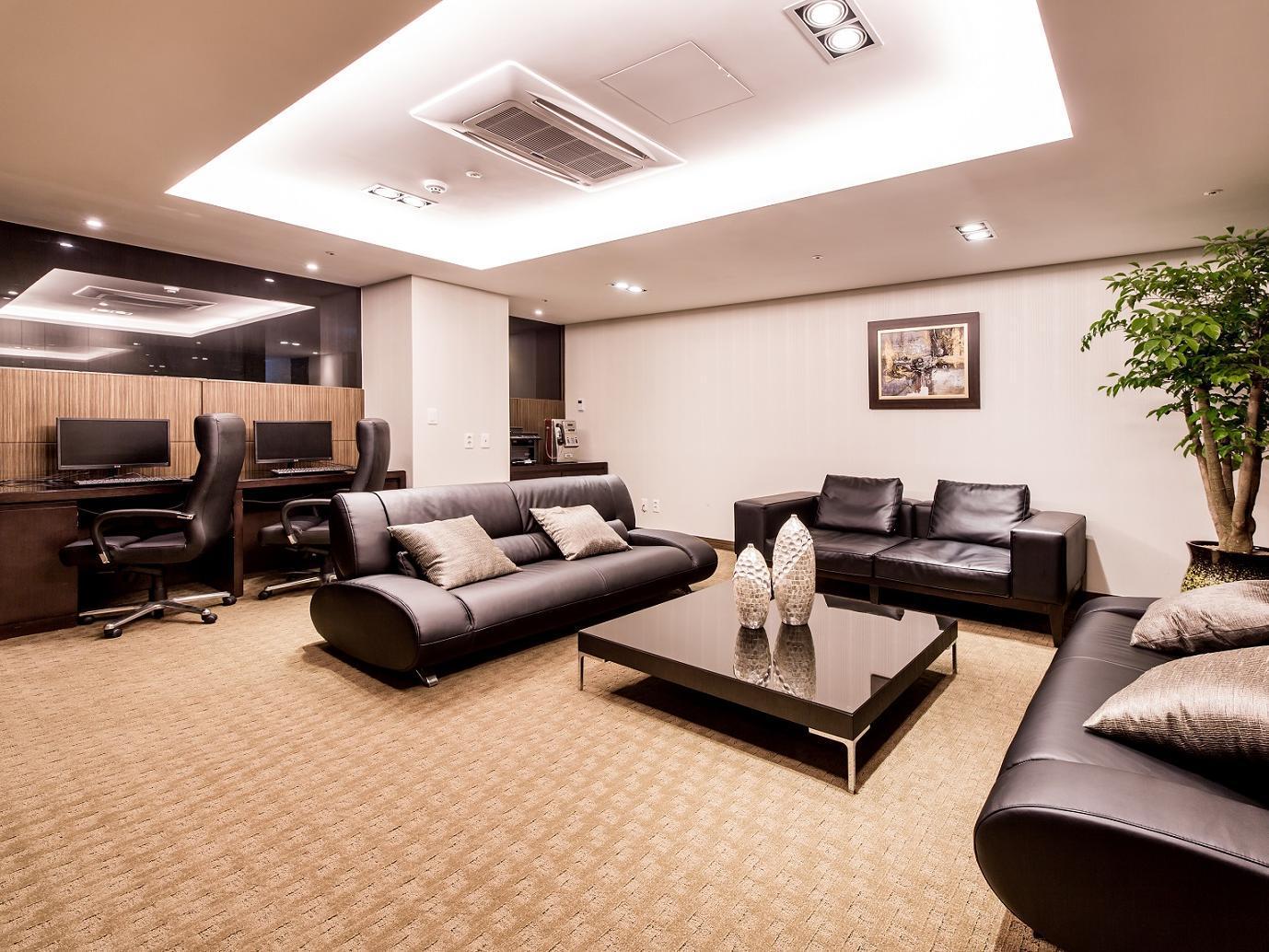 Trung tâm hội nghị