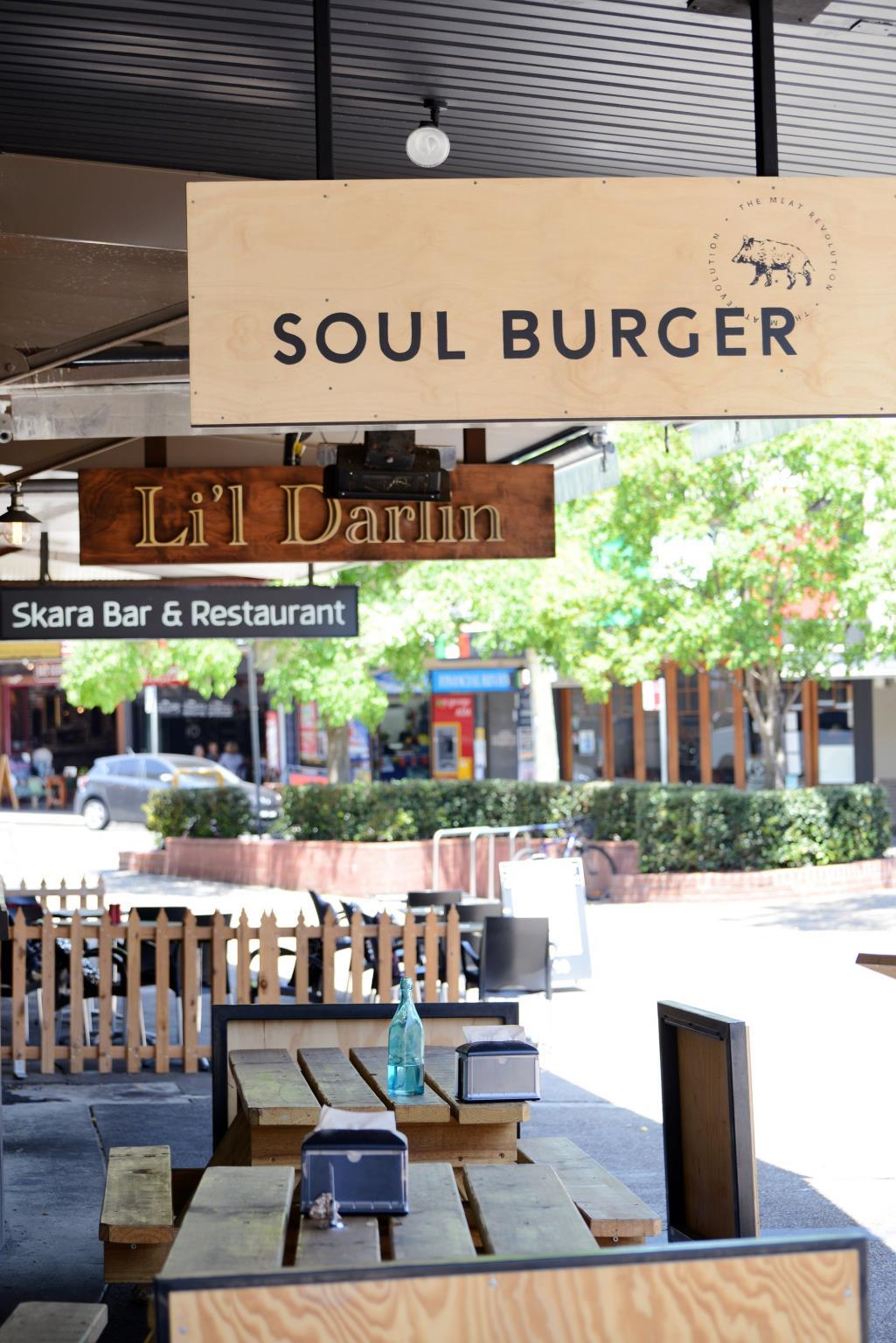 Nơi tham quan gần đây