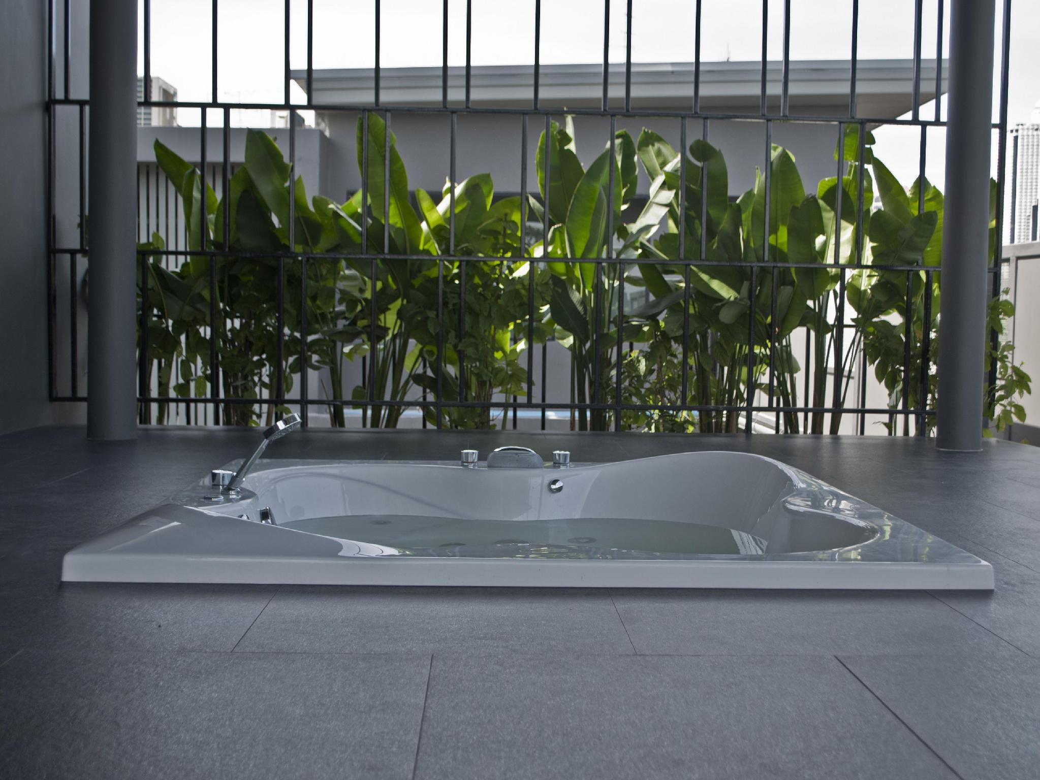 Bồn tắm nước nóng