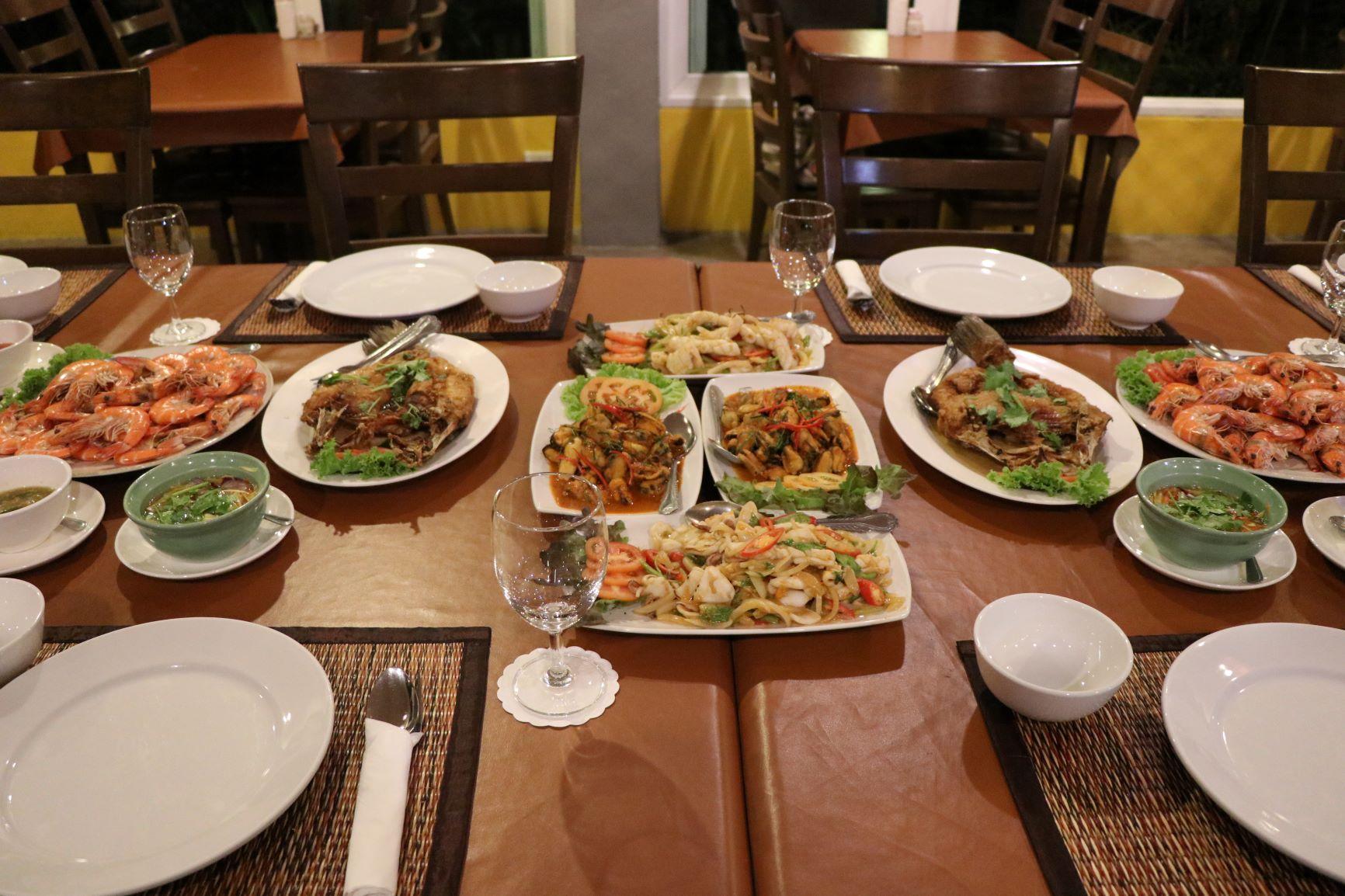 Đồ ăn và thức uống