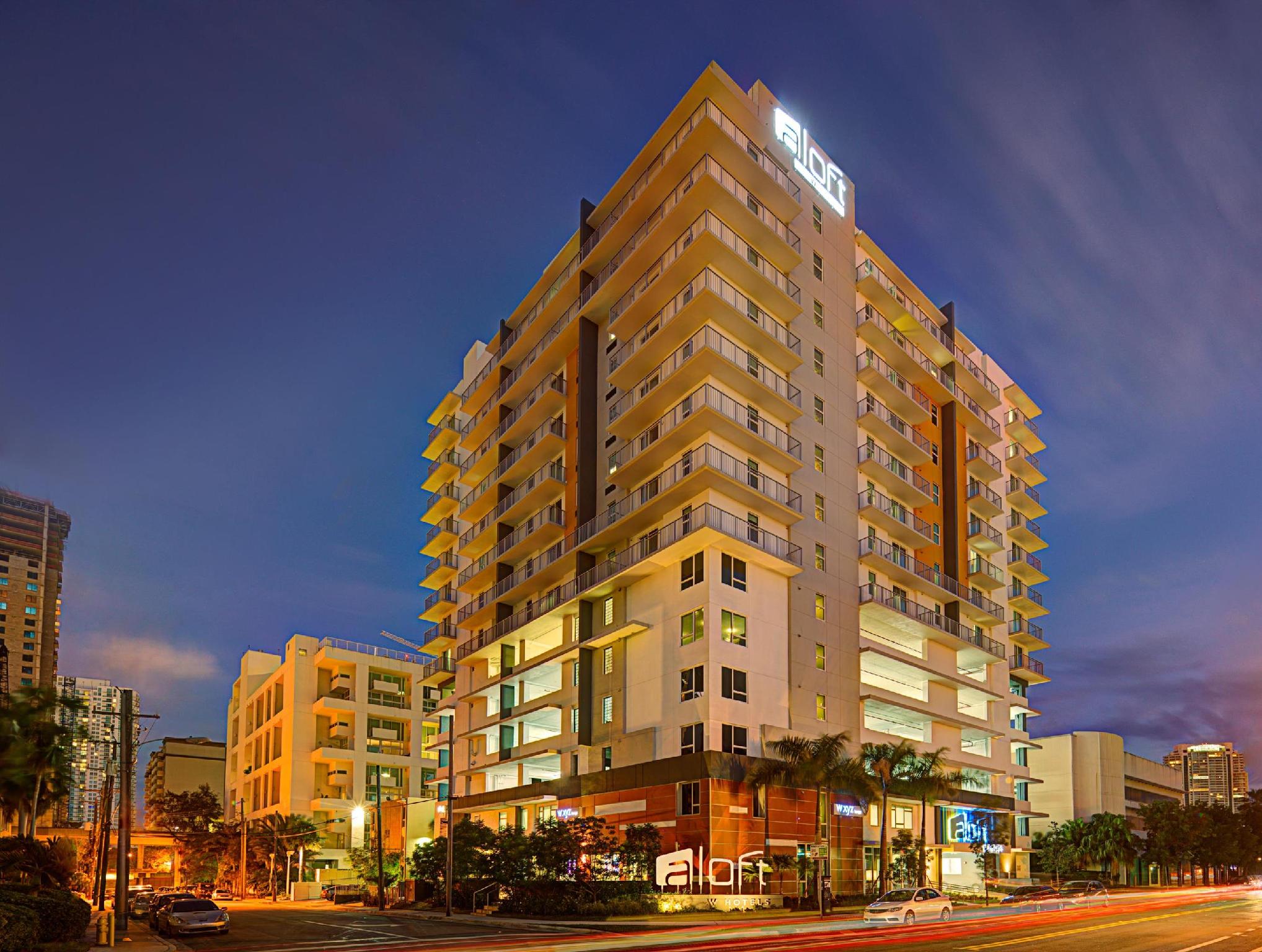 Ngoại cảnh khách sạn