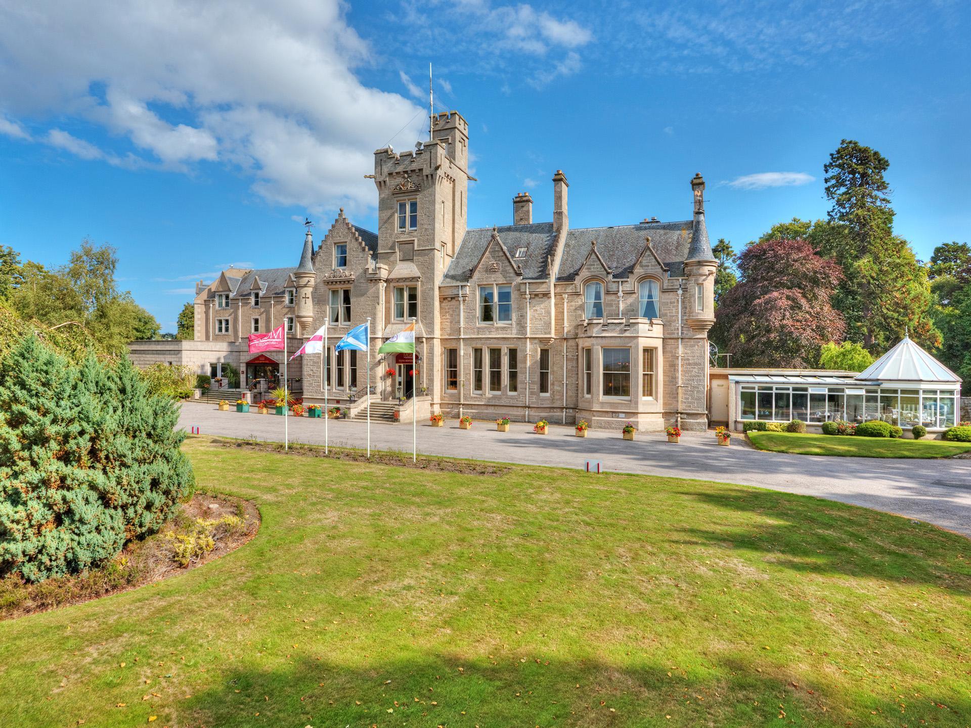 Ngoại cảnh khách sạn