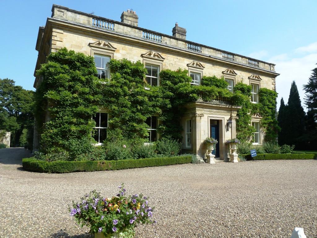 Ngoại cảnh khách sạn