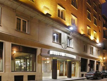 Ngoại cảnh khách sạn