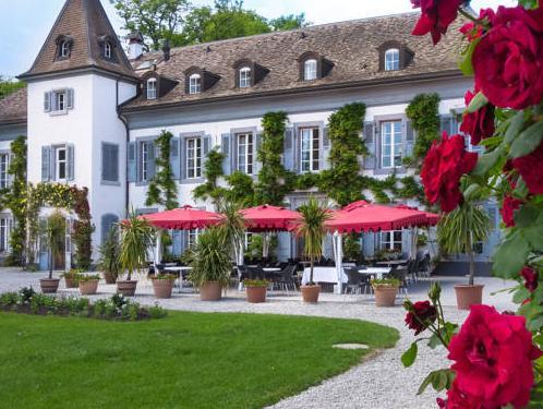 Ngoại cảnh khách sạn