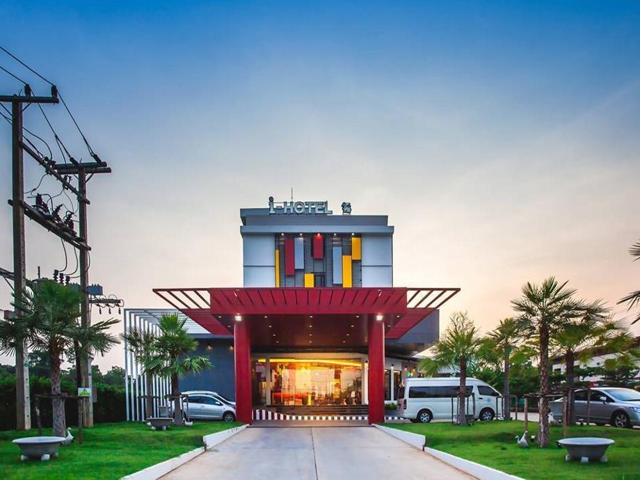 Ngoại cảnh khách sạn