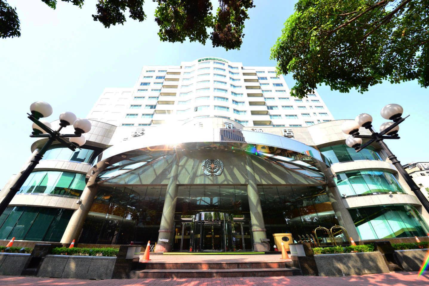 Ngoại cảnh khách sạn