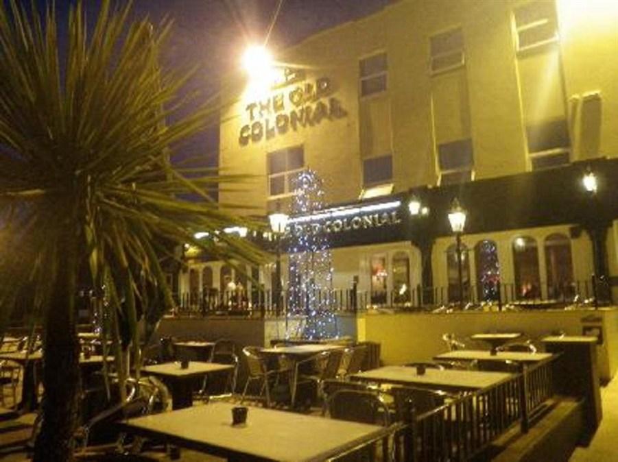 Ngoại cảnh khách sạn