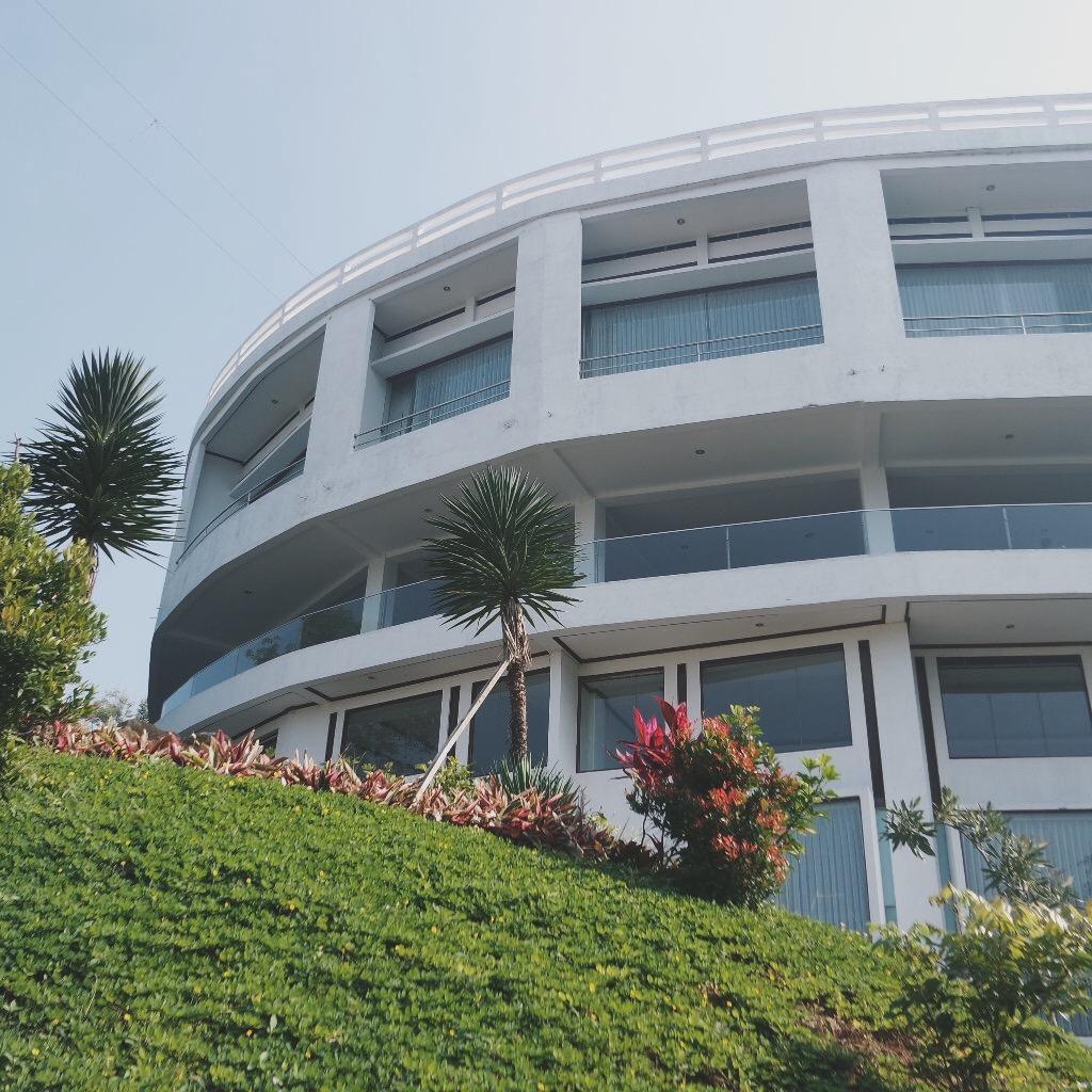 Ngoại cảnh khách sạn