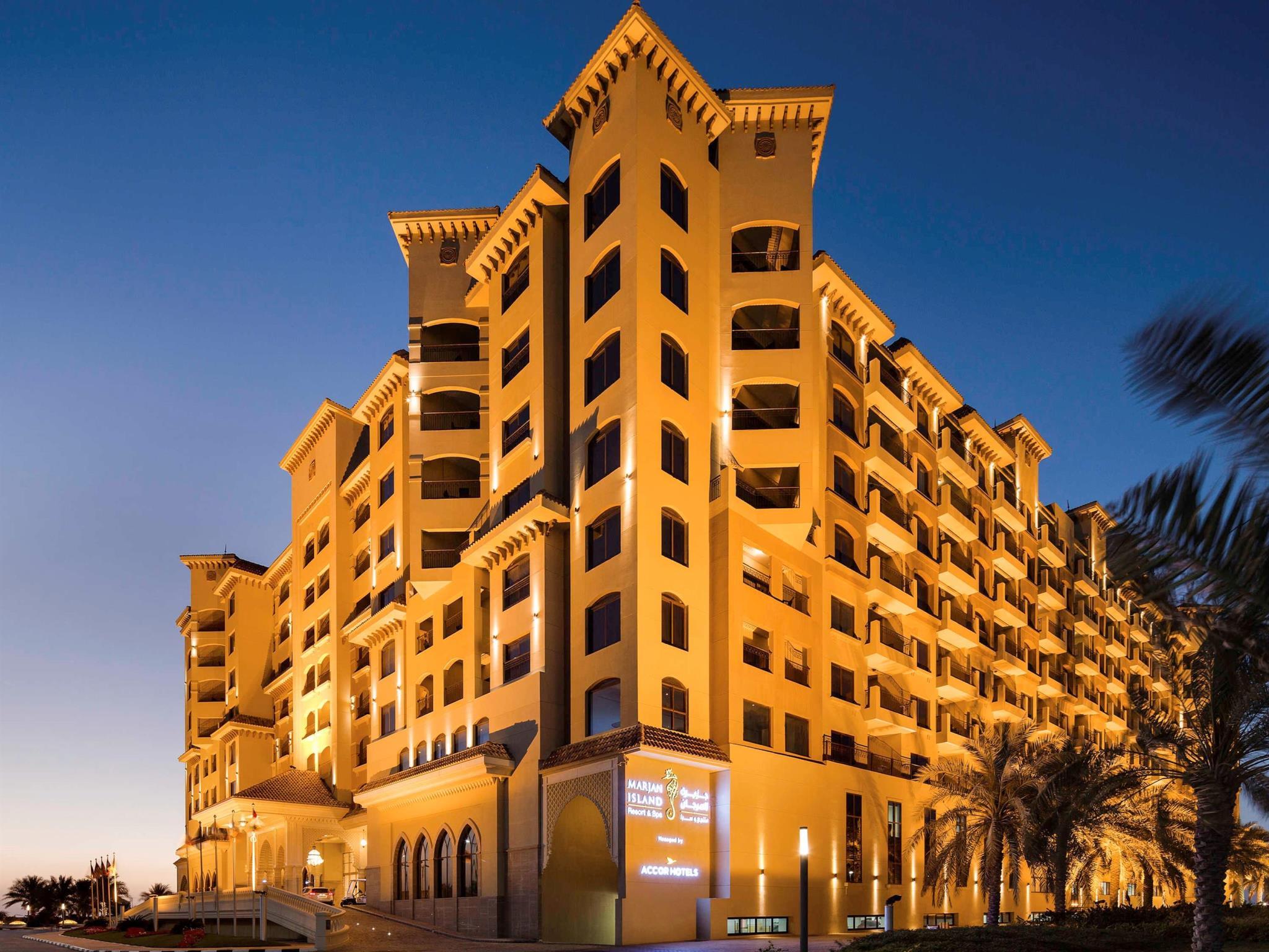 Ngoại cảnh khách sạn