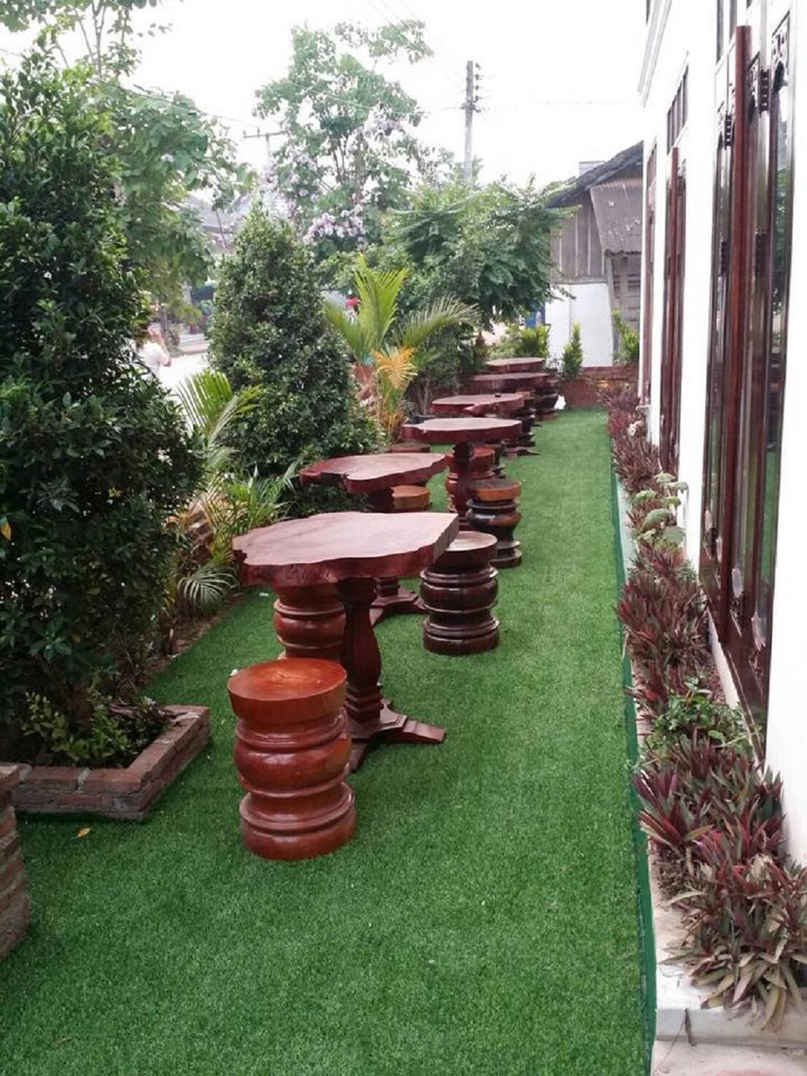 Khu vực xung quanh