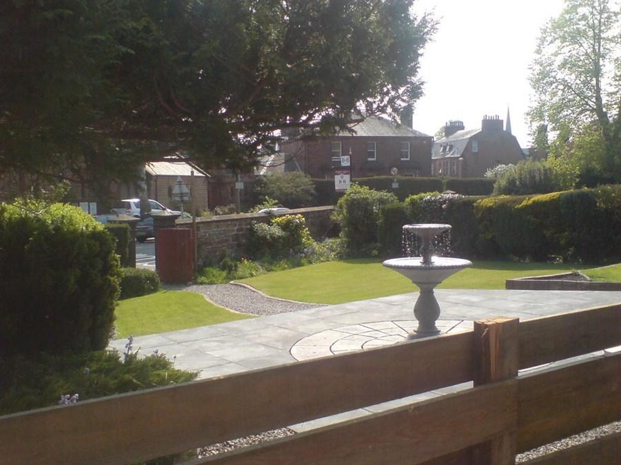 Khu vực xung quanh