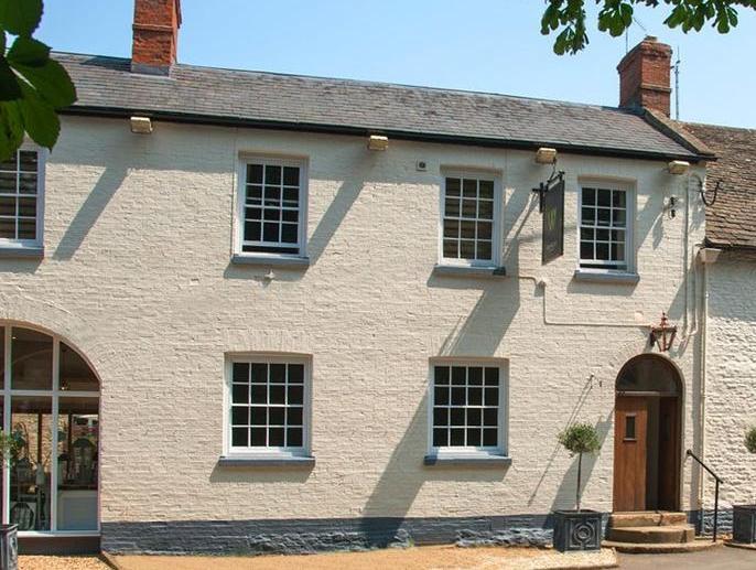 Nơi tham quan gần đây