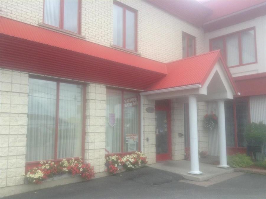 Ngoại cảnh khách sạn