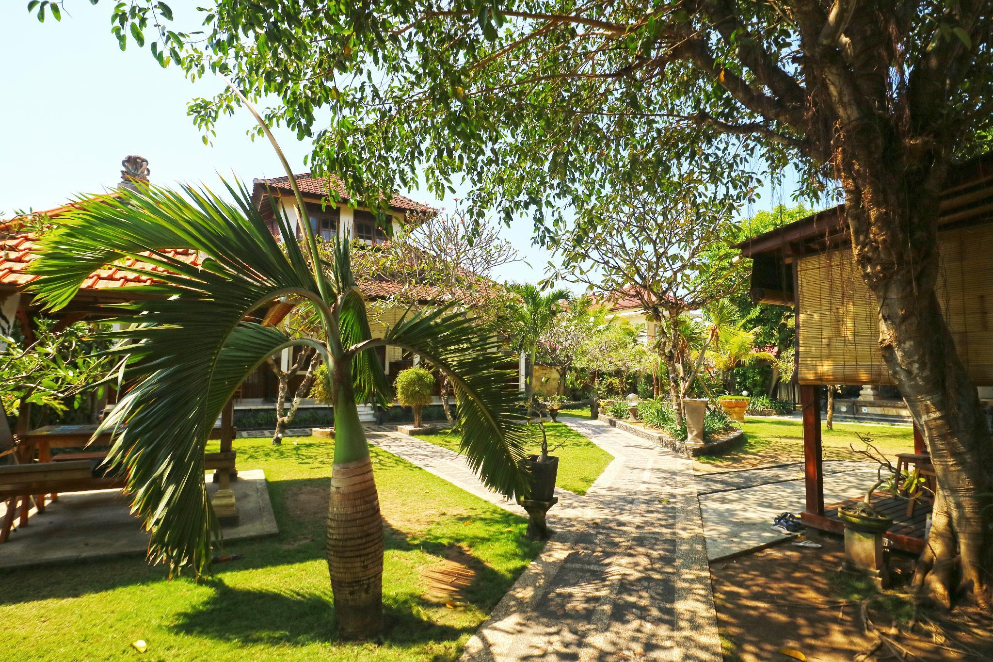 Khu vực xung quanh