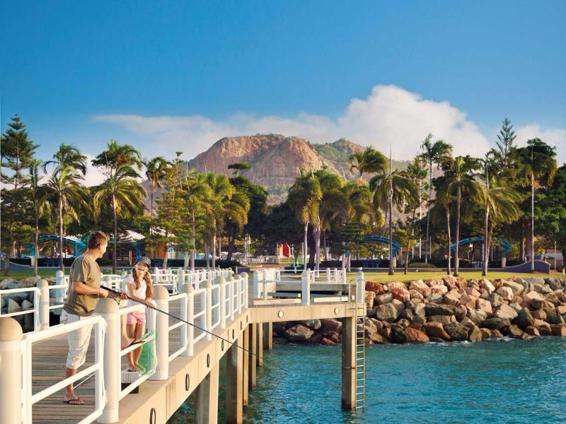 Khu vực xung quanh